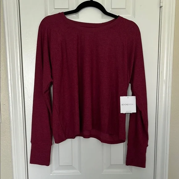 NWT Beyond Yoga Women's Burgundy Long Sleeve Top (M) - Picture 3 of 11